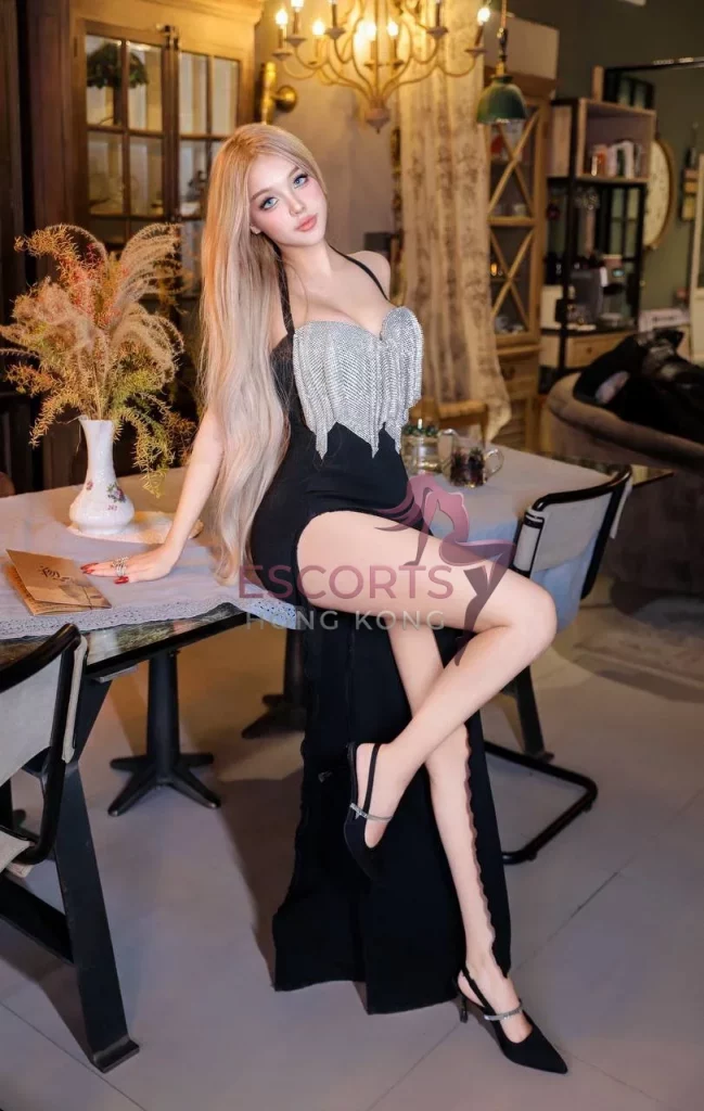 Kelly, 21 years, 163 cm