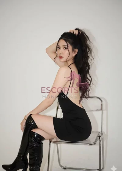 Hazel, 22 years, 155 cm