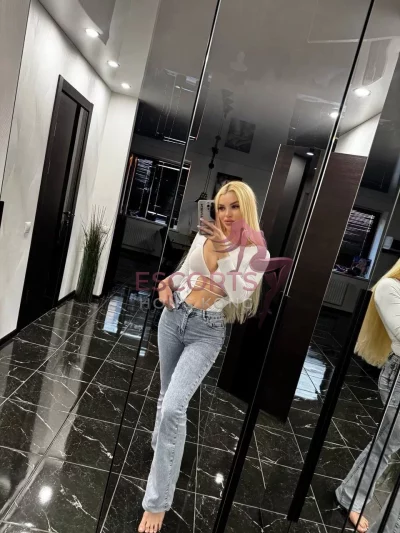 Amanda, 27 years, 173 cm
