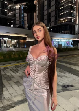 Caroline, 25 years, 166 cm