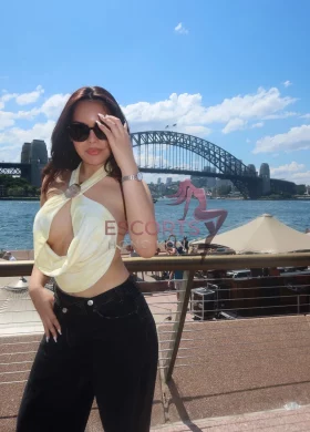 Holly, 24 years, 170 cm