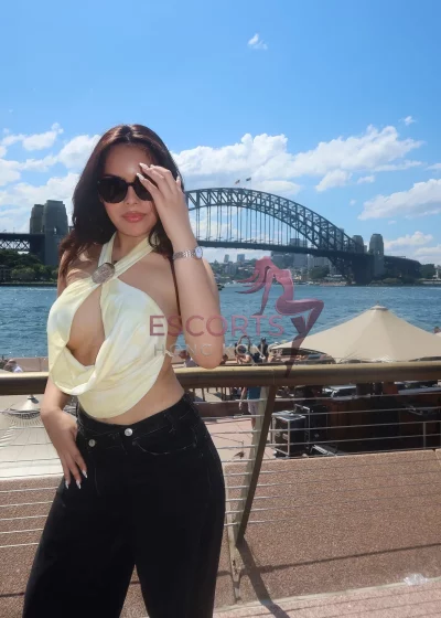 Holly, 24 years, 170 cm