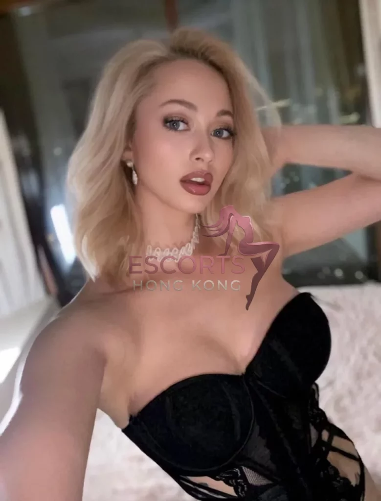 Charlotte, 28 years, 170 cm